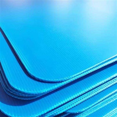 Gofreeritud plastkaitsejaoturi padi